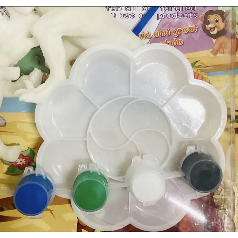 Tượng khủng long tô màu